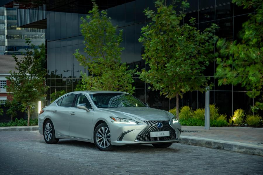  Lexus ES300h 2018 года  (ZA) (фото 33 из 45)